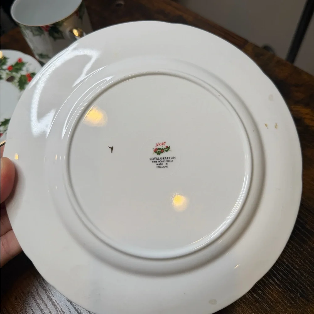 Royal Grafton elegant dinnerware
